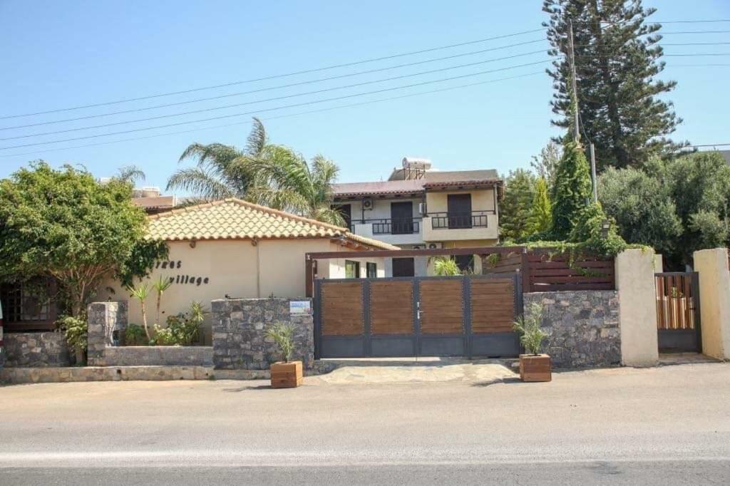 Petros Village 赫索尼索斯 外观 照片
